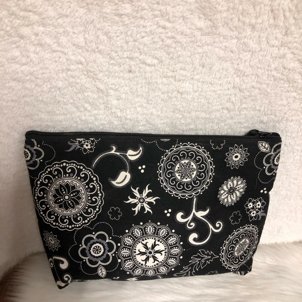 thirty-one Black and White Floral Paisley Cosmetic Bag